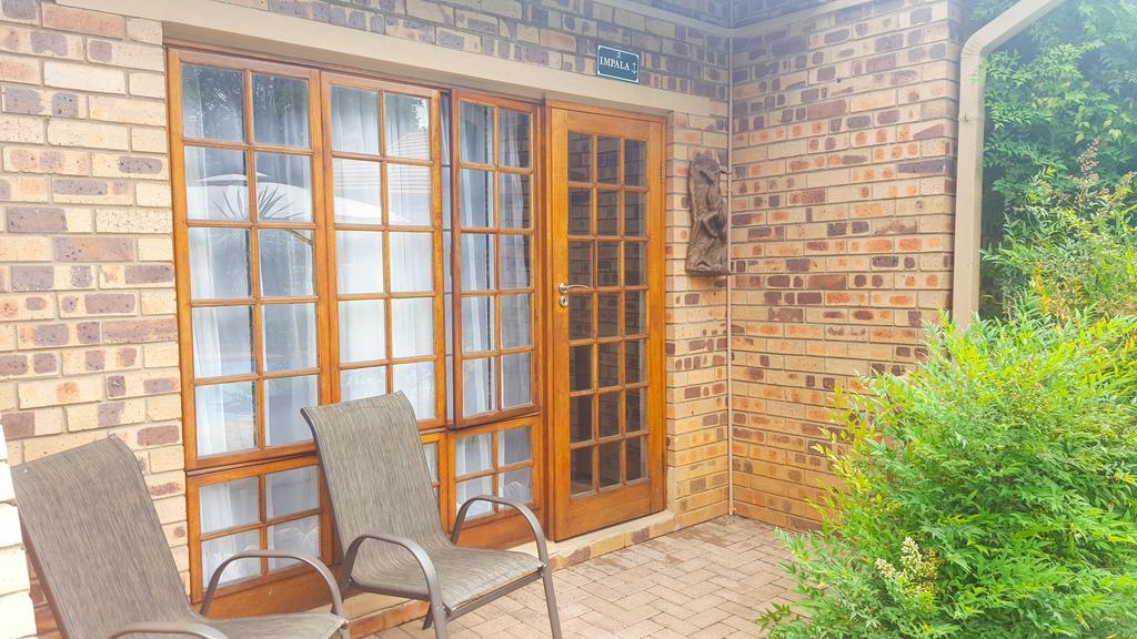 Aark Guest Lodge Vanderbijlpark Exterior foto