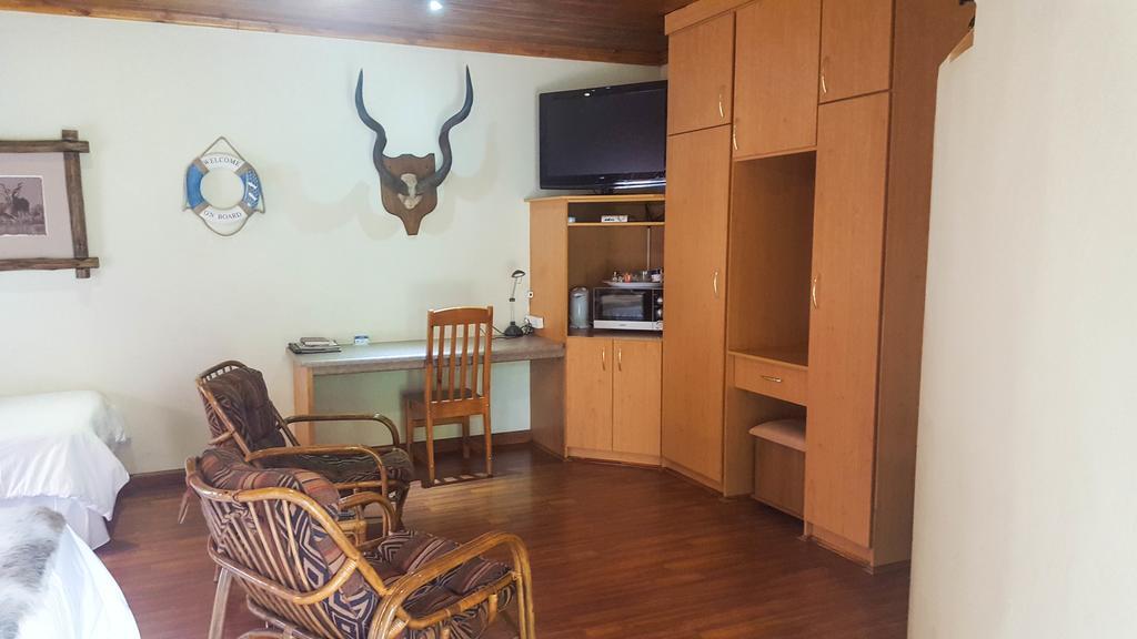 Aark Guest Lodge Vanderbijlpark Exterior foto