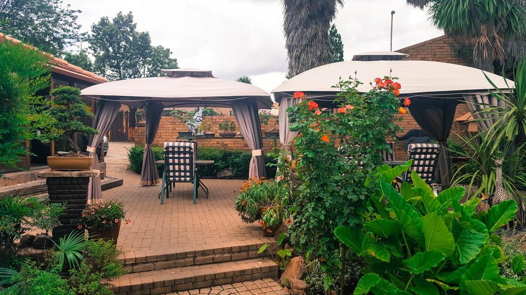 Aark Guest Lodge Vanderbijlpark Exterior foto